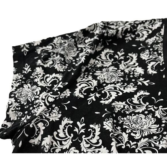 ANNE KLEIN CAP SLV, V-NECK, PULL-OVER BLOUSE, WOMENS, M-BLACK/WHITE ABSTR, TULLE - Picture 9 of 12